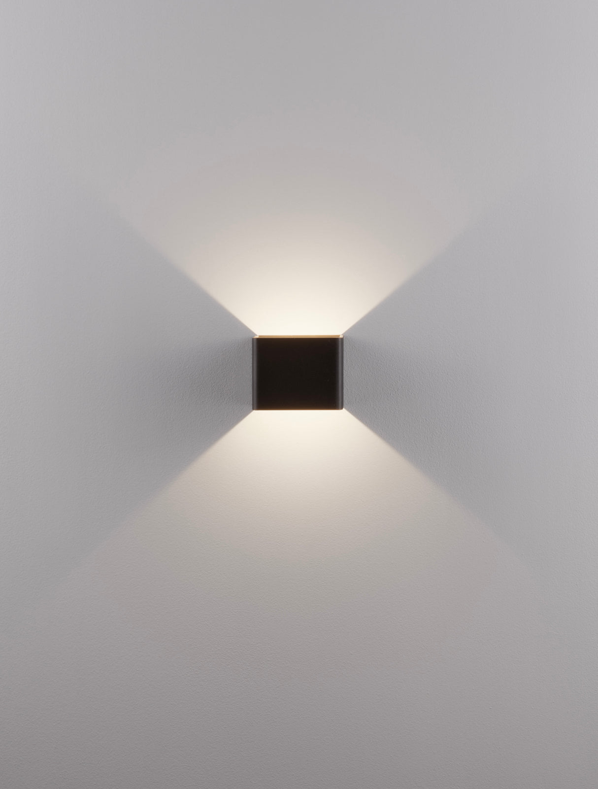 EPIC Wandleuchte-Luxomo Leuchten