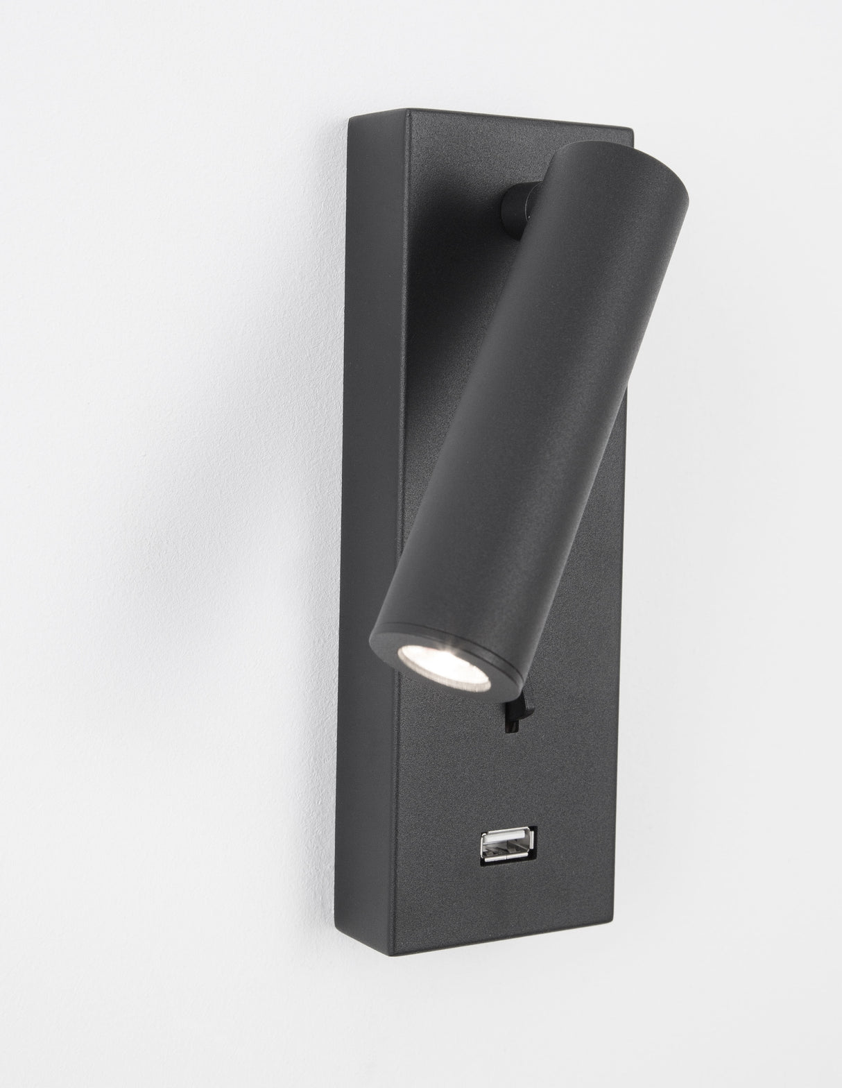 FUSE Wandleuchte mit USB Anschluss-Luxomo Leuchten