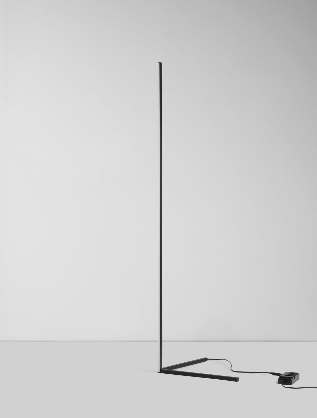 V-LINE Stehleuchte-Luxomo Leuchten