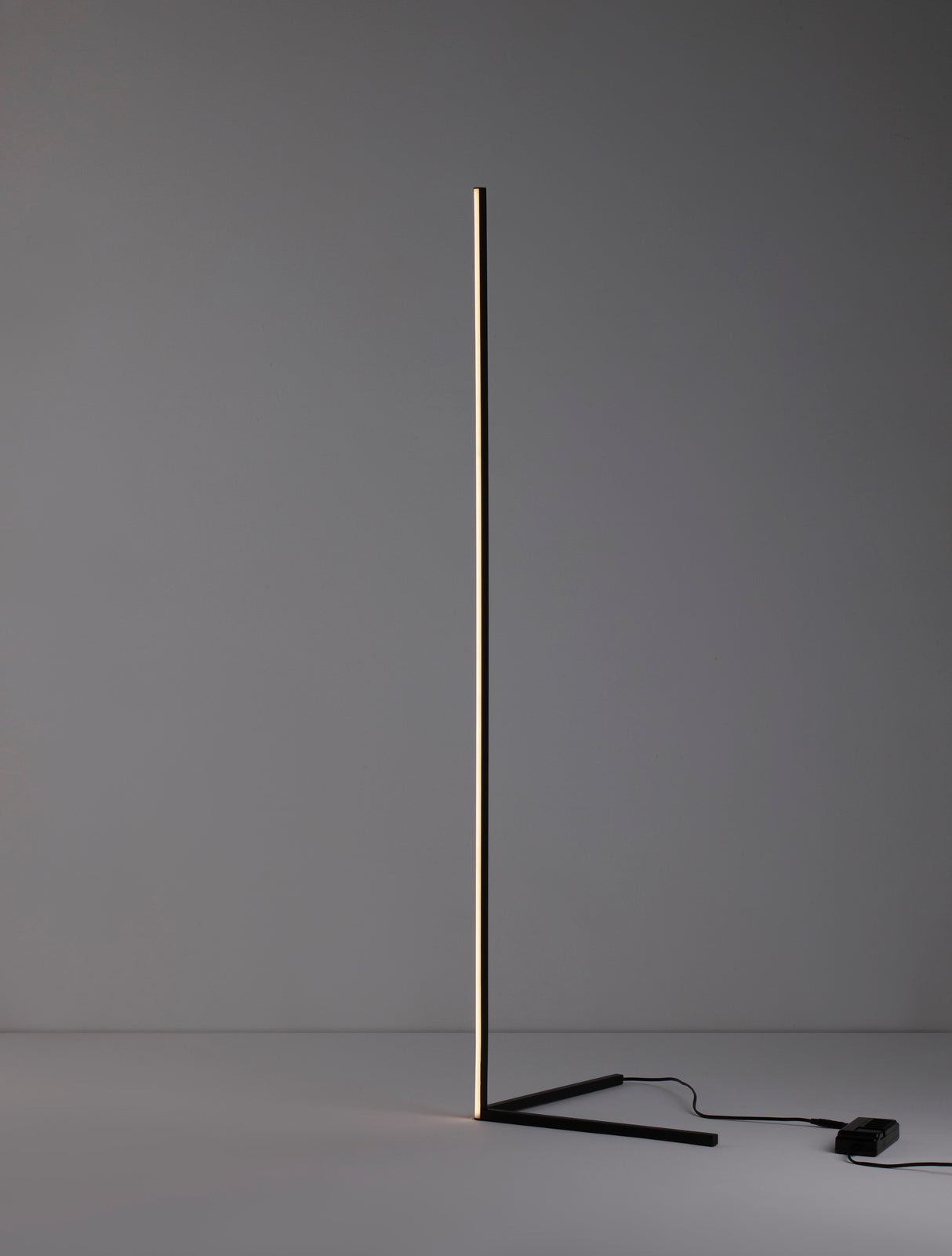 V-LINE Stehleuchte-Luxomo Leuchten