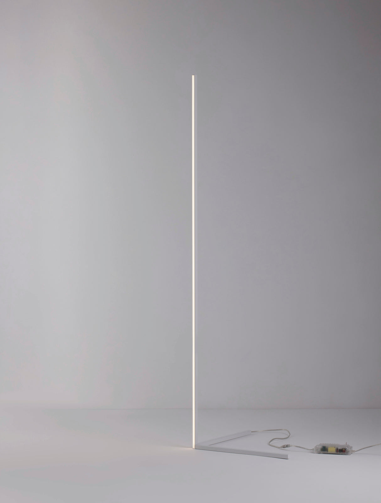 V-LINE Stehleuchte-Luxomo Leuchten