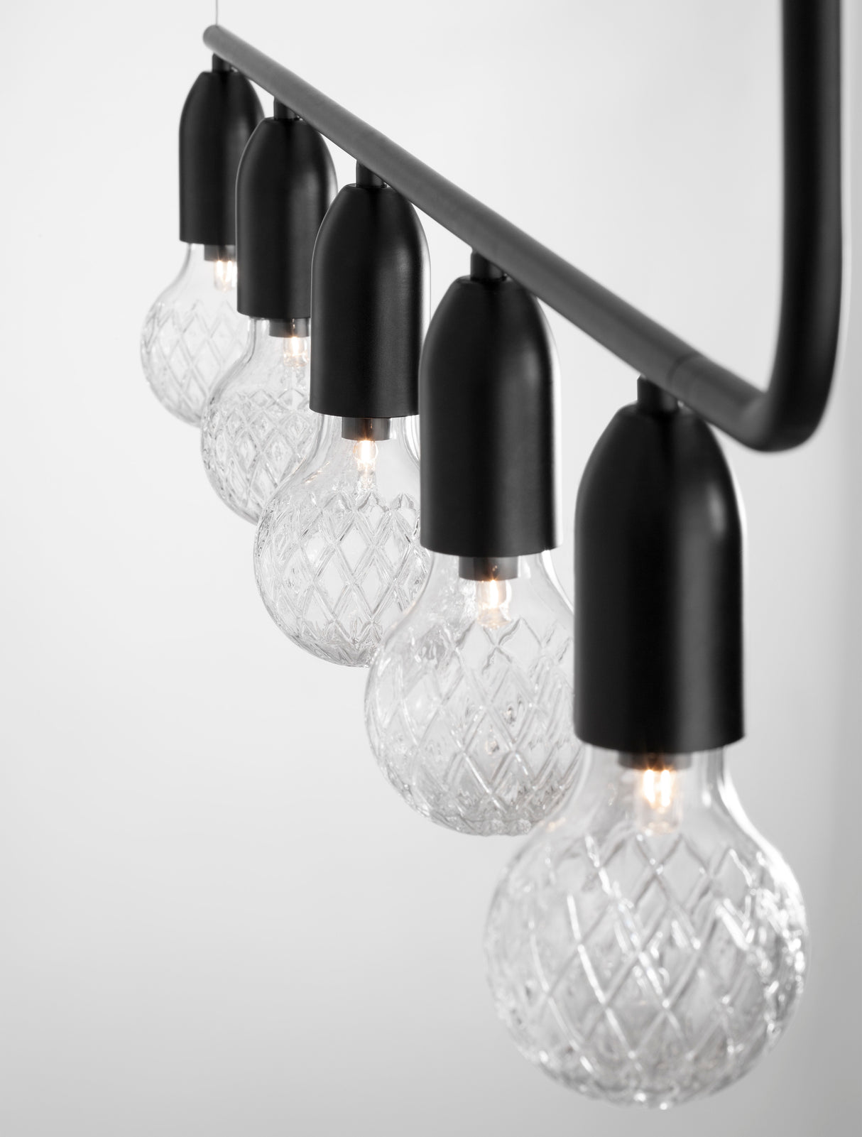 VEDA Hängeleuchte linear 128cm-Luxomo Leuchten