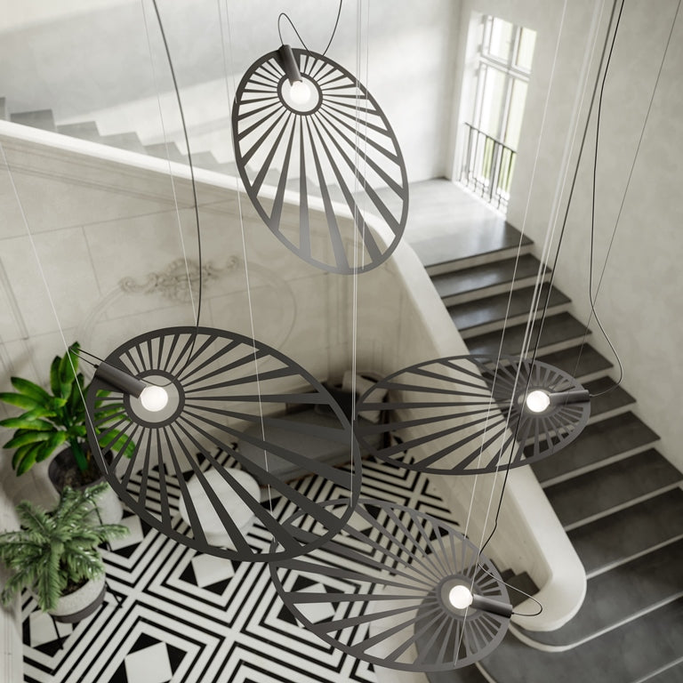 Skulpturale Hängeleuchte LEHDET – Großformatiger Blatt-Design-Lüster aus Stahl