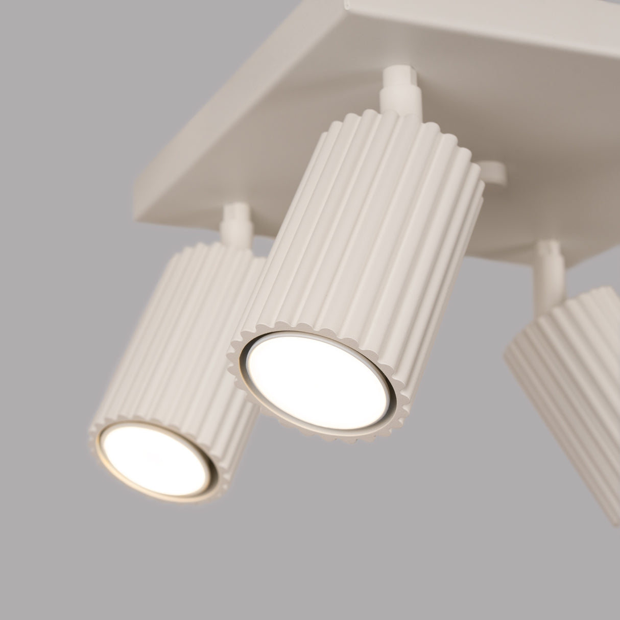 KARBON 4 Plafond