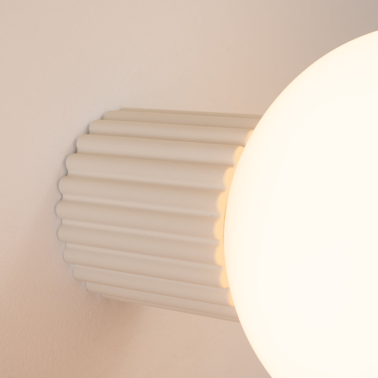 Design Wandleuchte HALO