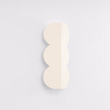 Wellen-Wandleuchte BISCUIT – Skulpturaler Aluminium-Spot in 10 Trendfarben