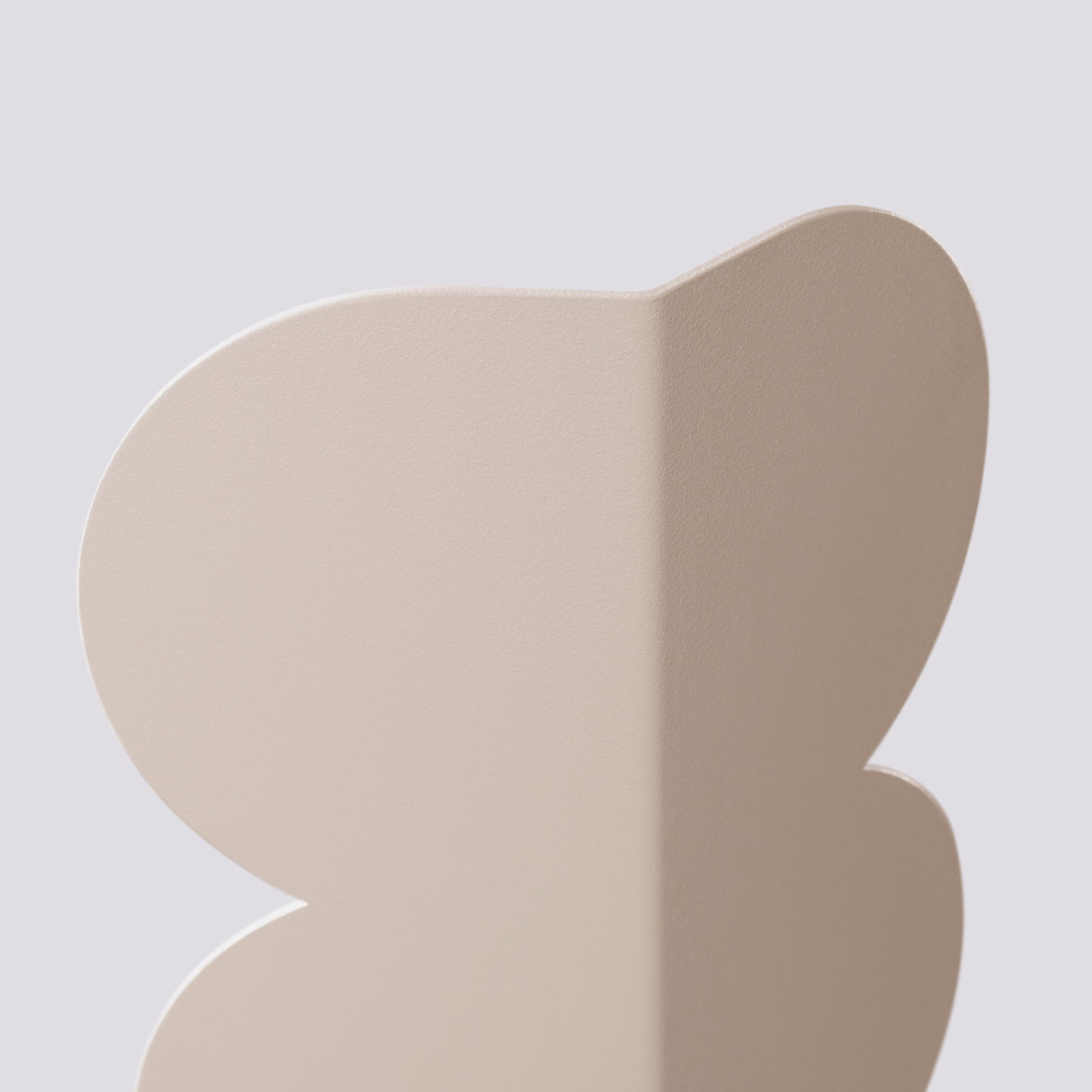 Wellen-Wandleuchte BISCUIT – Skulpturaler Aluminium-Spot in 10 Trendfarben