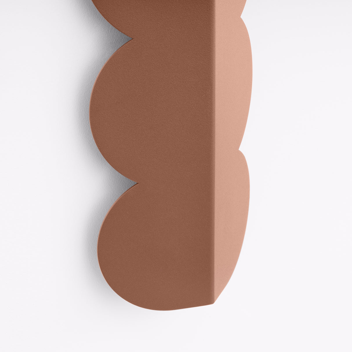 Wellen-Wandleuchte BISCUIT – Skulpturaler Aluminium-Spot in 10 Trendfarben