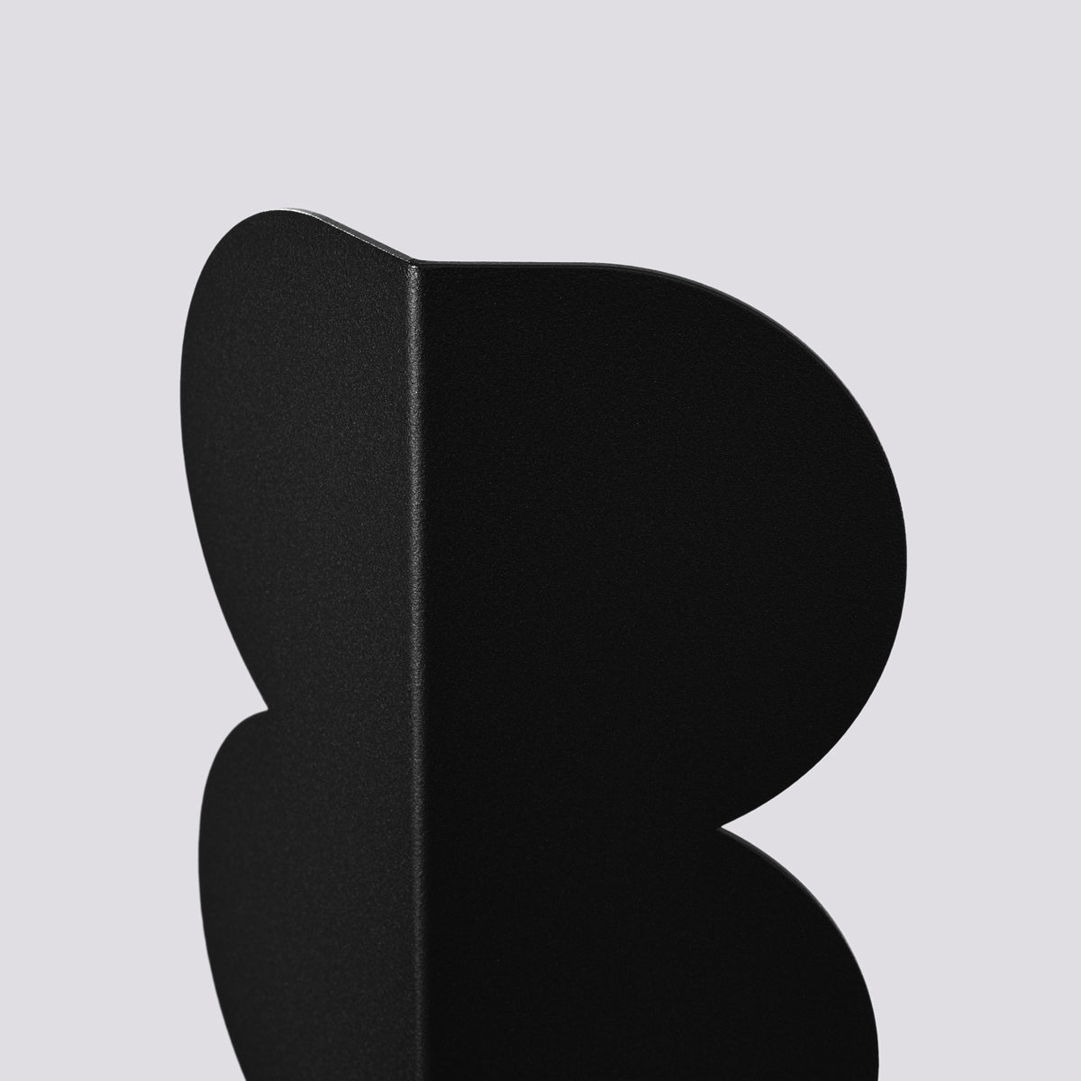 Wellen-Wandleuchte BISCUIT – Skulpturaler Aluminium-Spot in 10 Trendfarben