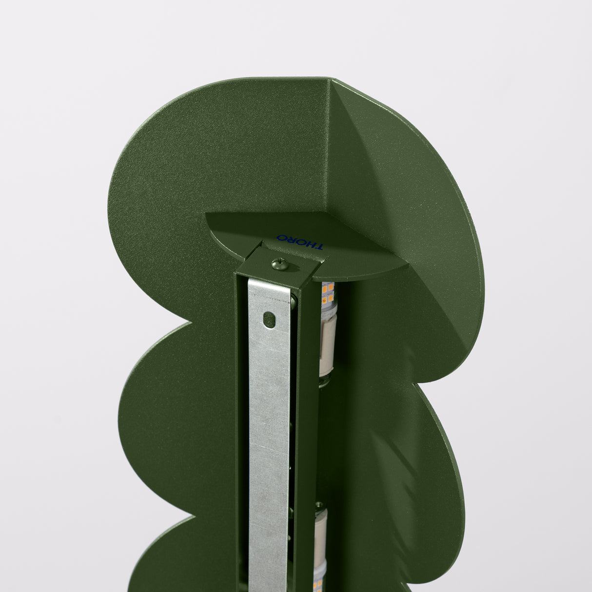 Wellen-Wandleuchte BISCUIT – Skulpturaler Aluminium-Spot in 10 Trendfarben