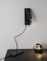 FUSE Wandleuchte mit USB Anschluss-Luxomo Leuchten
