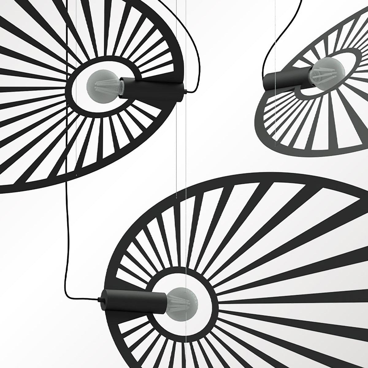 Skulpturale Hängeleuchte LEHDET – Großformatiger Blatt-Design-Lüster aus Stahl