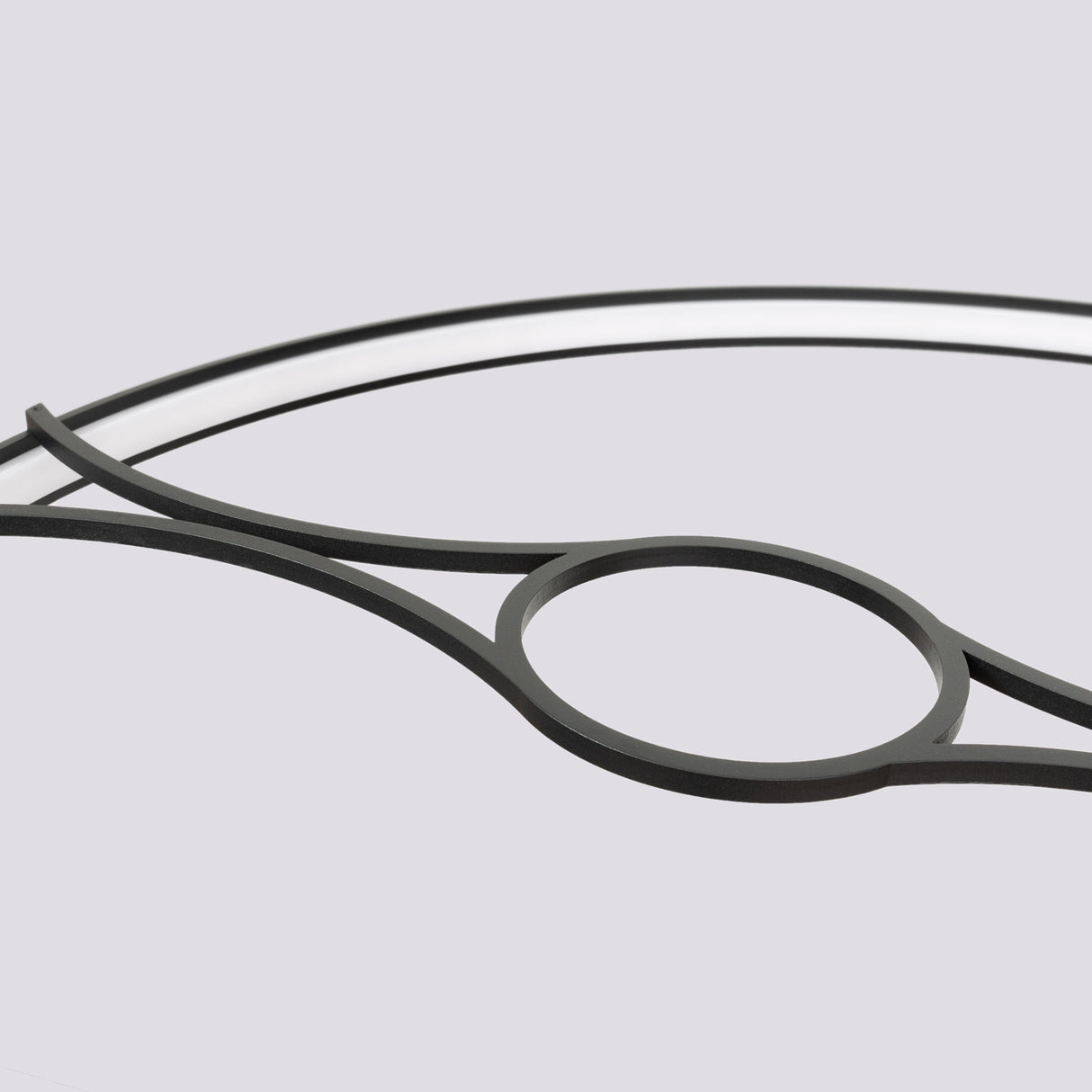 LED-Ring-Kronleuchter RIO BIO – Schwebender Pflanz-Lichtring aus Aluminium